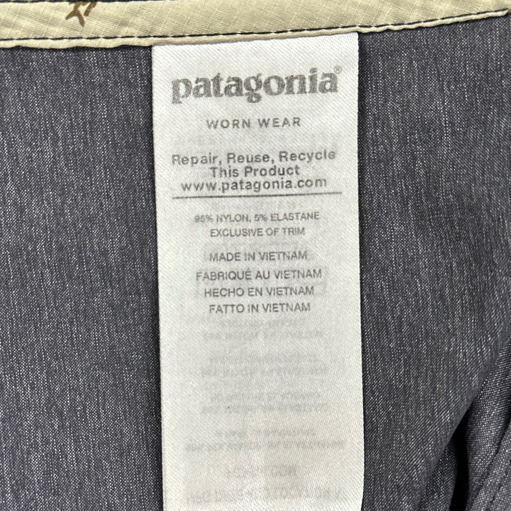 Patagonia Board Shorts Mens 40 Gray Scallop Hem Camo Trim Stretch Summer Casual - Picture 10 of 10